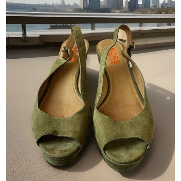 KORS Michael Kors Women’s peep-toe platform sandals Green Suede Size 10M - Picture 1 of 7